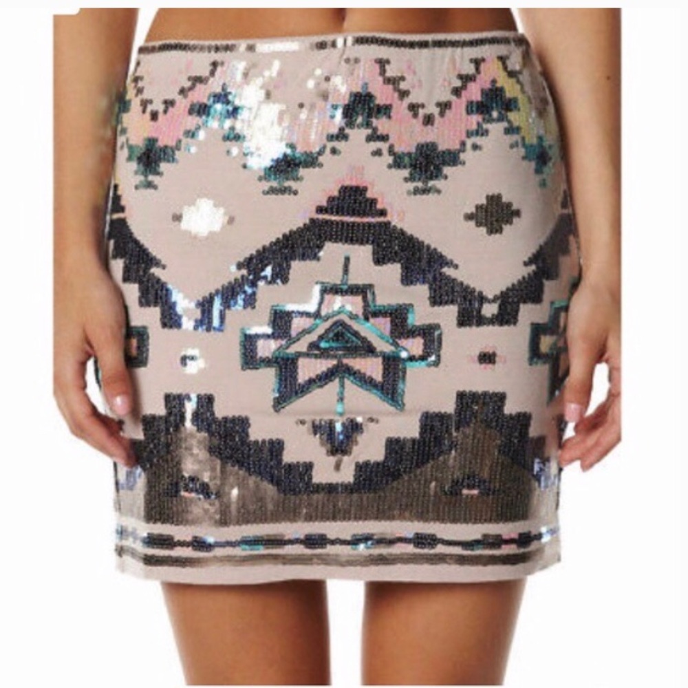 Express mini skirt